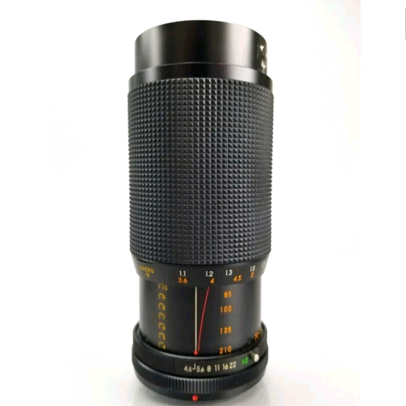 Toyo Optics Other - Toyo Optics Tou/Five Star MC Auto Macro Zoom 70-210mm f4.5 Black canon fd Lens